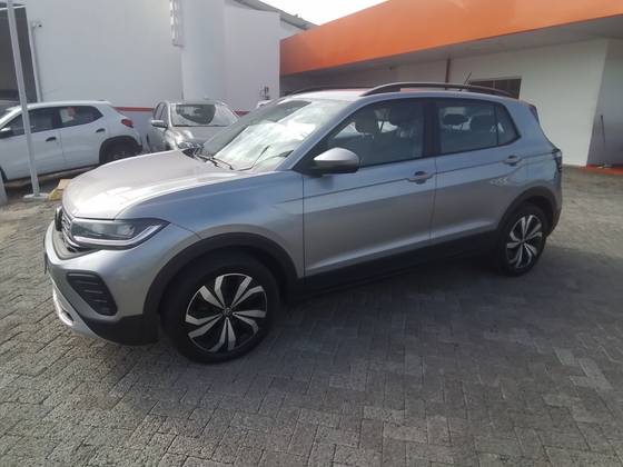 VOLKSWAGEN T-CROSS 1.0 200 TSI TOTAL FLEX AUTOMÁTICO